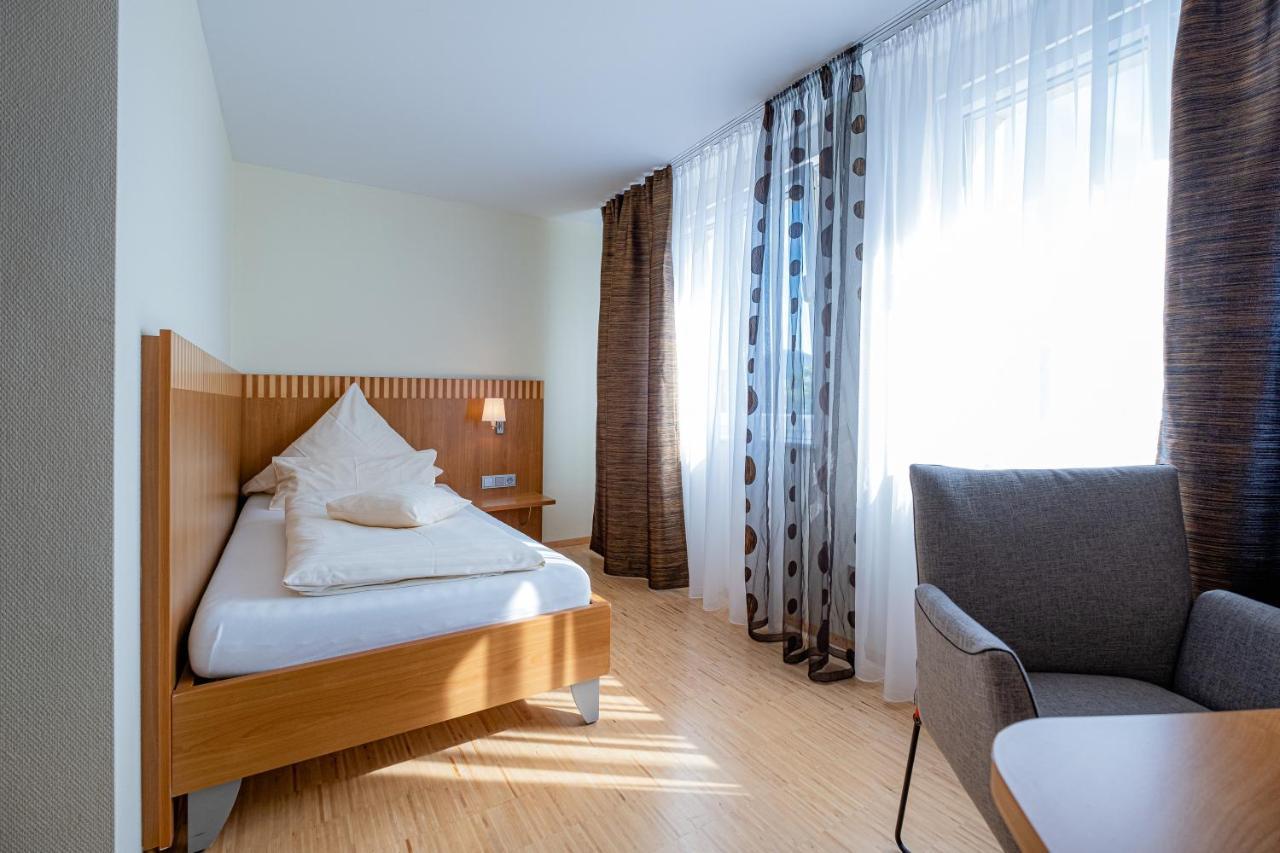 Hotel Am Froschbaechel Buhl Bagian luar foto